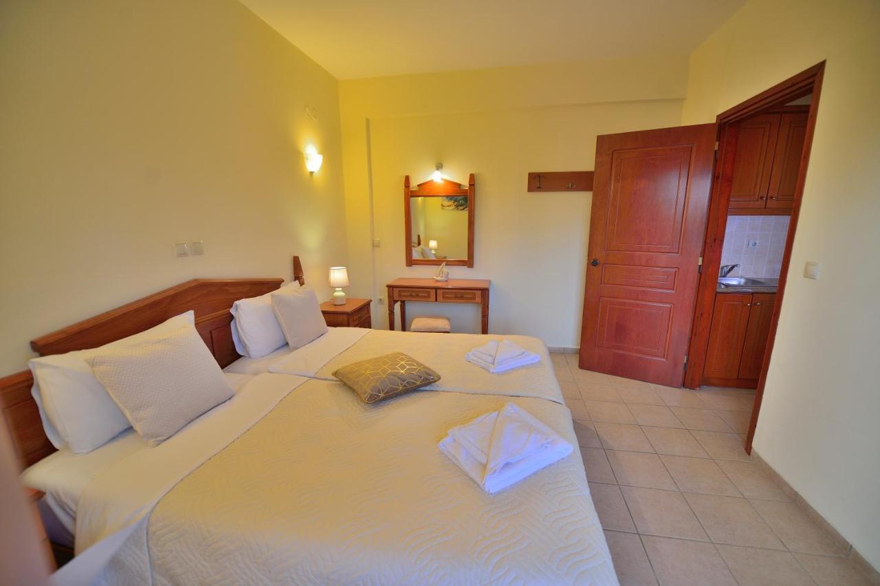 Maria Beach Hotel Kissamos Exterior photo